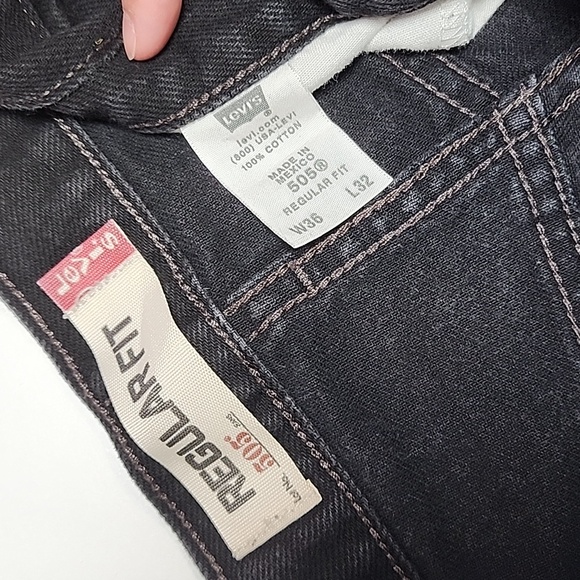 Levi's 505 Regular Fit - Picture 3 of 6